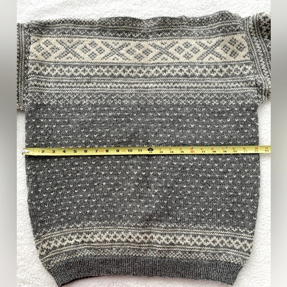 Hand Knit Norwegian Wool Sweater - Picture 6 of 10